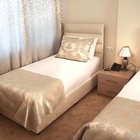 Ibba Apart Apart Otel *